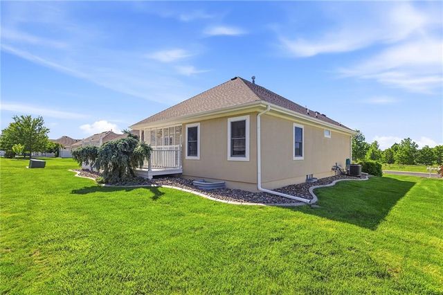 11404 Trevor Drive, Peculiar, MO 64078
