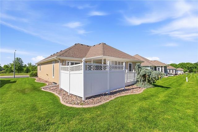 11404 Trevor Drive, Peculiar, MO 64078