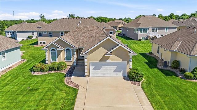 11404 Trevor Drive, Peculiar, MO 64078