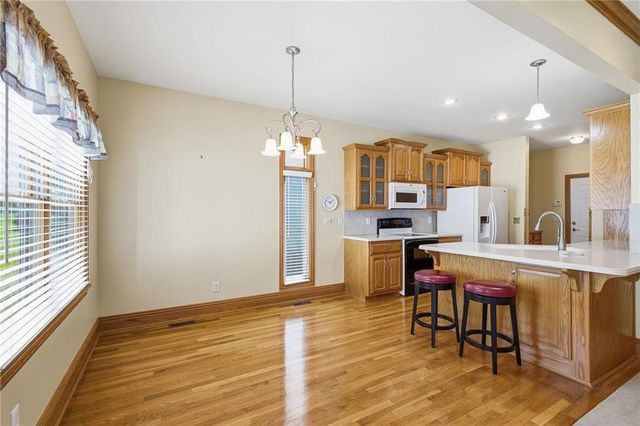 11404 Trevor Drive, Peculiar, MO 64078