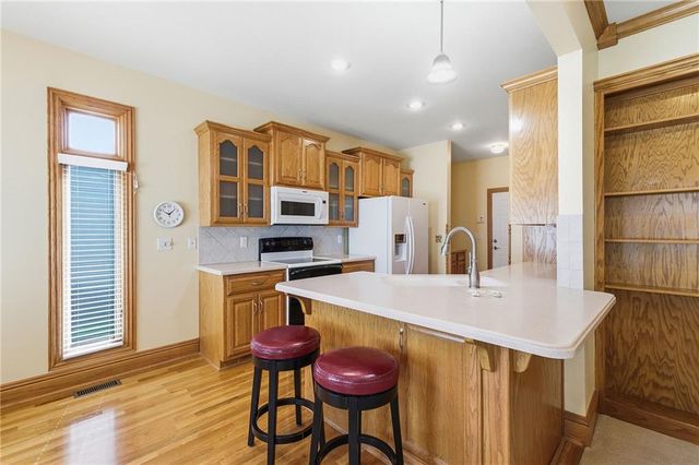 11404 Trevor Drive, Peculiar, MO 64078