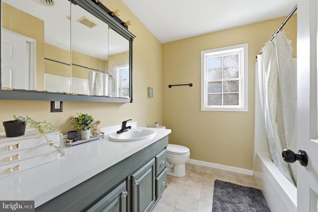 1962 OLD KIRKWOOD RD, Bear, DE 19701