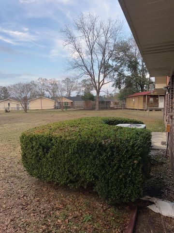 108 Salem Ct, Dothan, AL 36301