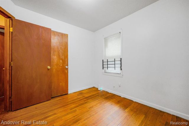 15887 Rossini Drive, Detroit, MI 48205