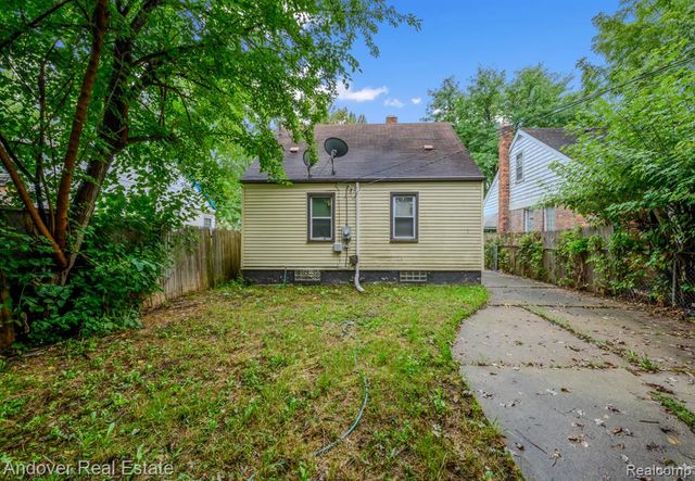 15887 Rossini Drive, Detroit, MI 48205