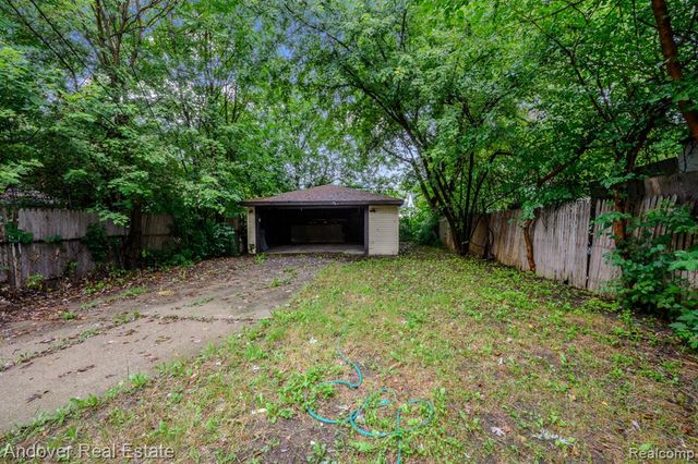 15887 Rossini Drive, Detroit, MI 48205