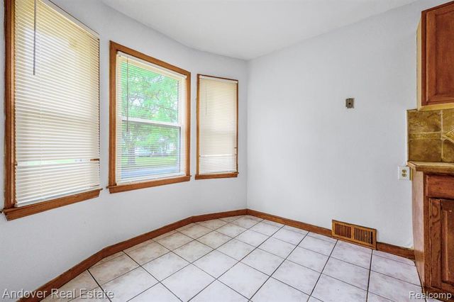 15887 Rossini Drive, Detroit, MI 48205