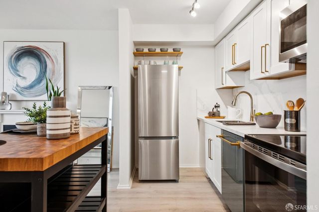 8100 Oceanview Terrace 209, San Francisco, CA 94132