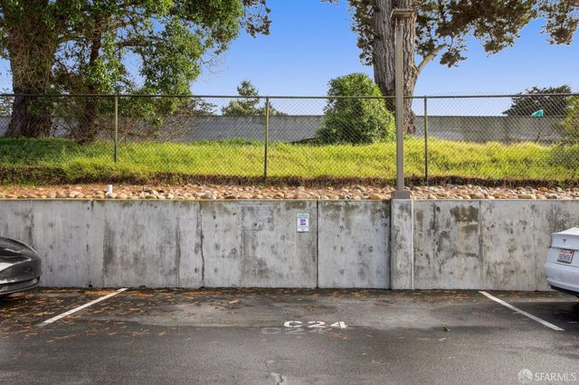 8100 Oceanview Terrace 209, San Francisco, CA 94132