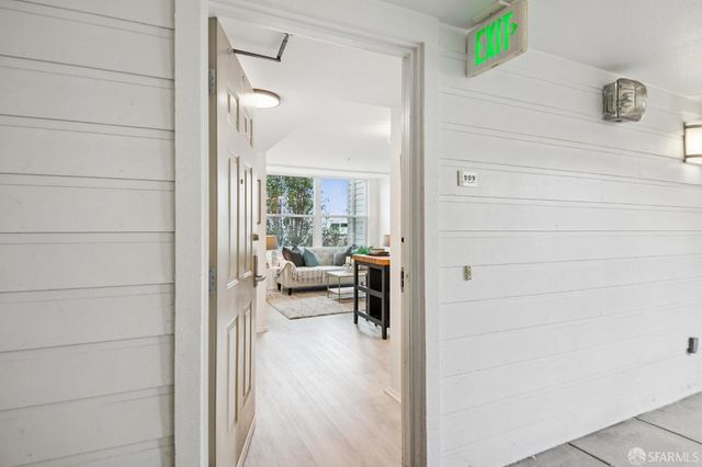 8100 Oceanview Terrace 209, San Francisco, CA 94132