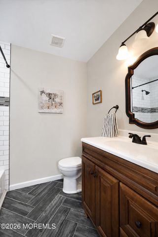 10 Shadow Ridge Court, Howell, NJ 07731