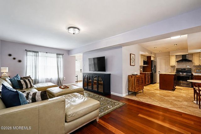 10 Shadow Ridge Court, Howell, NJ 07731