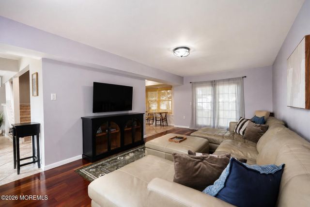 10 Shadow Ridge Court, Howell, NJ 07731