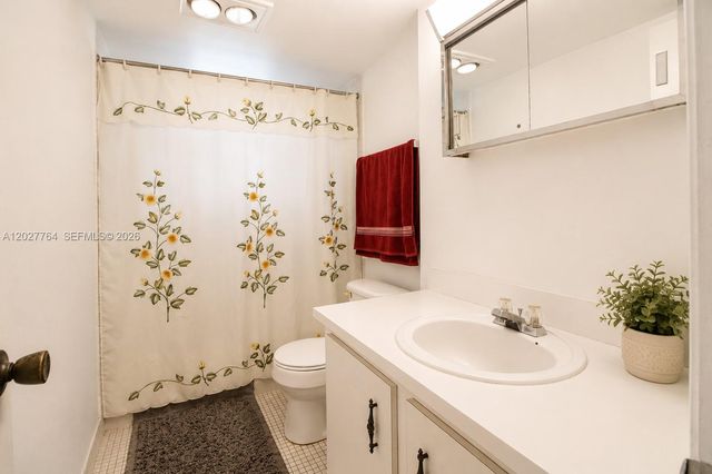 3050 Holiday Springs Boulevard 305, Margate, FL 33063