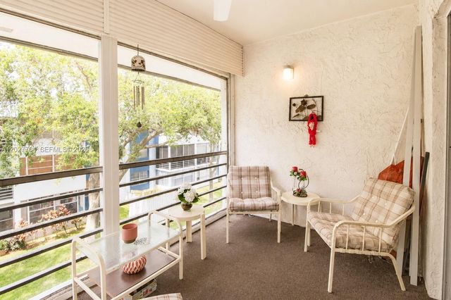 3050 Holiday Springs Boulevard 305, Margate, FL 33063