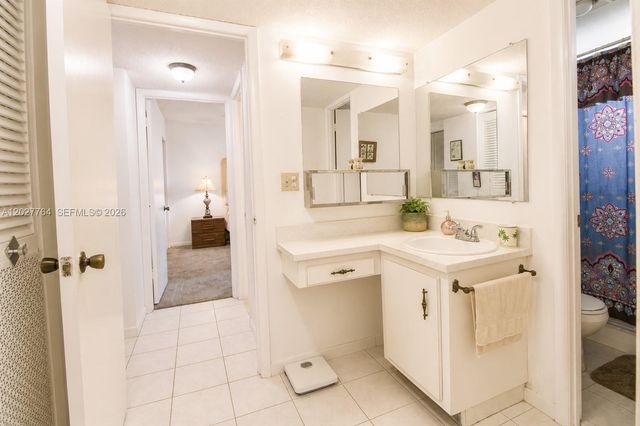 3050 Holiday Springs Boulevard 305, Margate, FL 33063