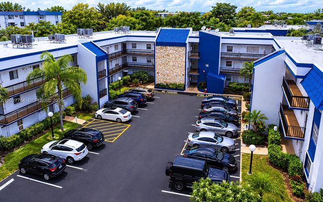 3050 Holiday Springs Boulevard 305, Margate, FL 33063