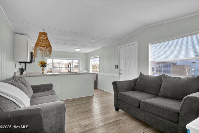 4058 4th Street, Holly Ridge, NC 28445