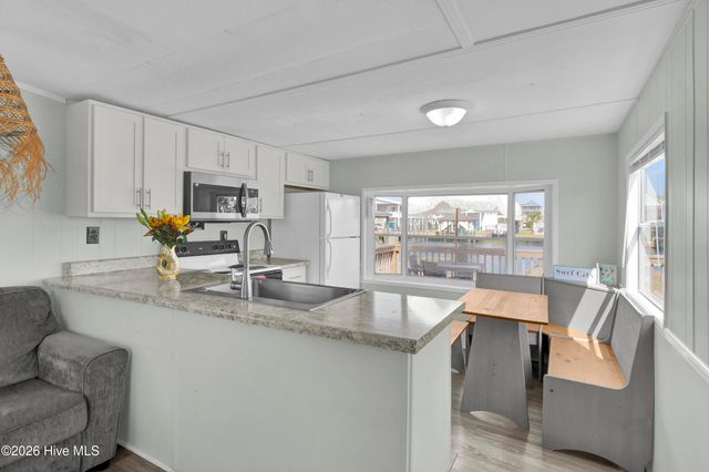 4058 4th Street, Holly Ridge, NC 28445