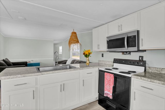 4058 4th Street, Holly Ridge, NC 28445