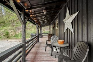 1 Julie Ln, Pleasant Shade, TN 37145