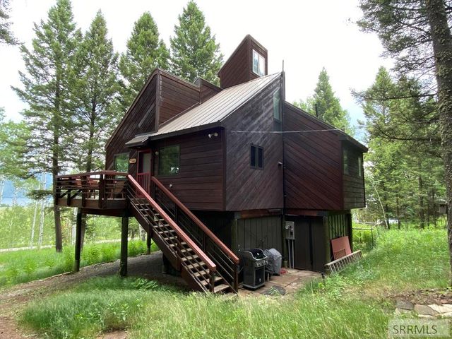 3628 Meadow View Lane, Island Park, ID 83429