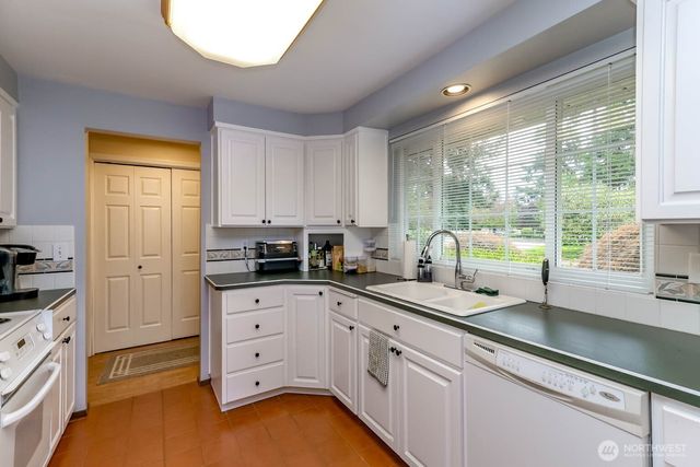 17407 36th Ave E, Tacoma, WA 98446
