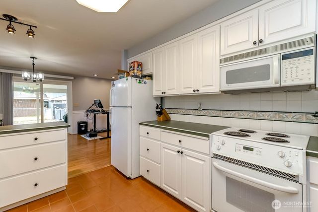 17407 36th Ave E, Tacoma, WA 98446