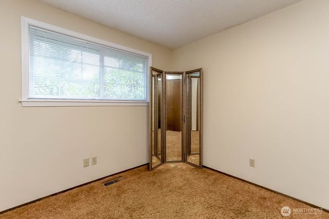 17407 36th Ave E, Tacoma, WA 98446