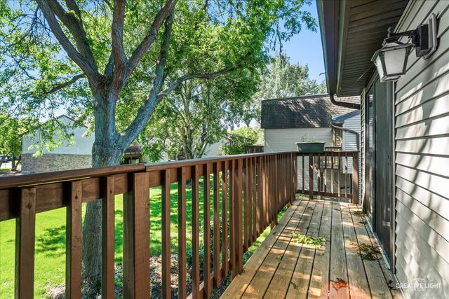 29W365 Thornwood Lane 365, Warrenville, IL 60555