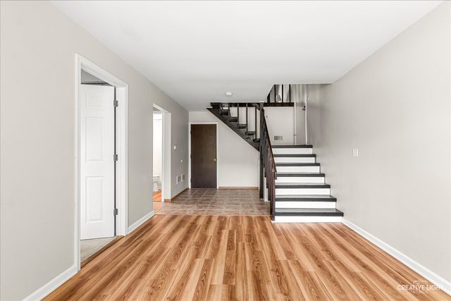 29W365 Thornwood Lane 365, Warrenville, IL 60555