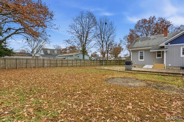 25 W Kentucky Street, Trenton, IL 62293