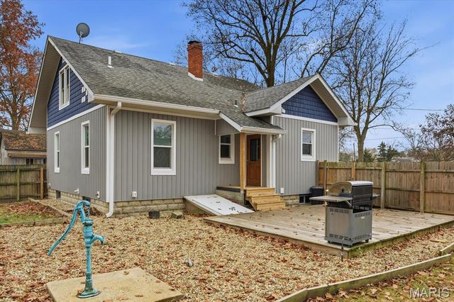 25 W Kentucky Street, Trenton, IL 62293