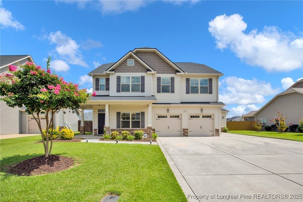 5125 Debut Avenue, Hope Mills, NC 28348