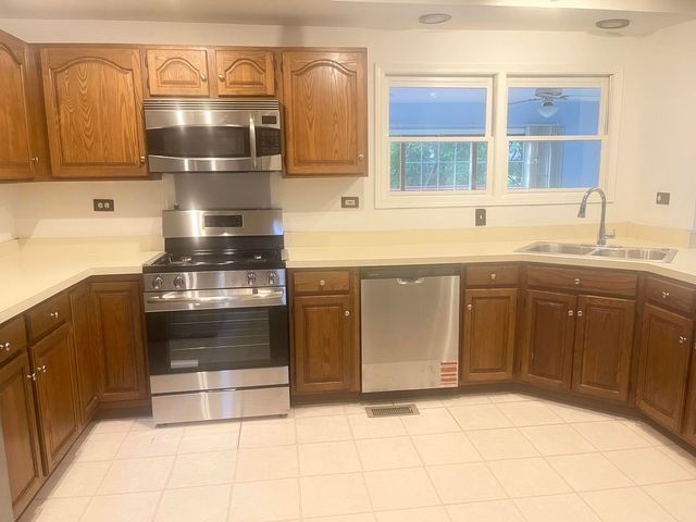 436 Cambridge Way, Bolingbrook, IL 60440