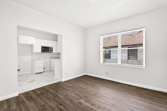 3420 Thannisch Avenue, Fort Worth, TX 76105