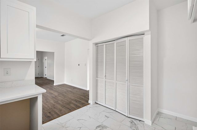 3420 Thannisch Avenue, Fort Worth, TX 76105