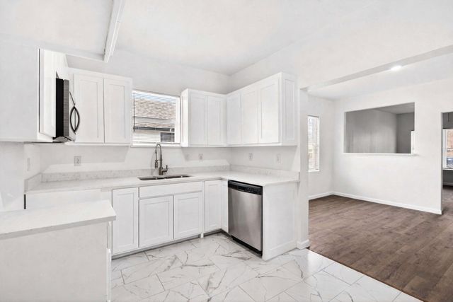 3420 Thannisch Avenue, Fort Worth, TX 76105