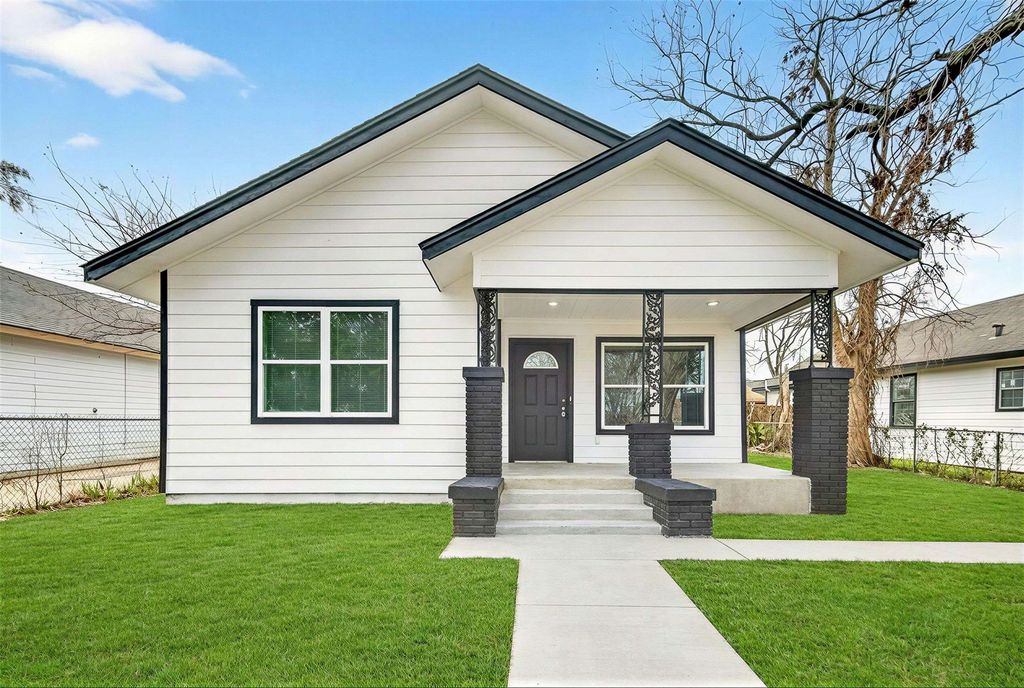 3420 Thannisch Avenue, Fort Worth, TX 76105