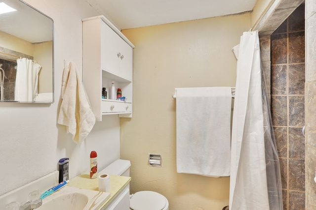 610 E Columbia St, Marfa, TX 79843