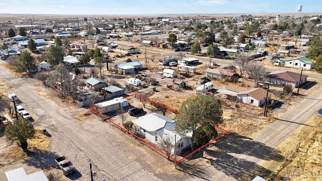 610 E Columbia St, Marfa, TX 79843