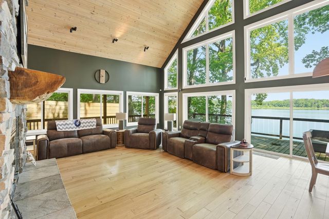 17812 Arnwine Drive, Vandalia, MI 49095