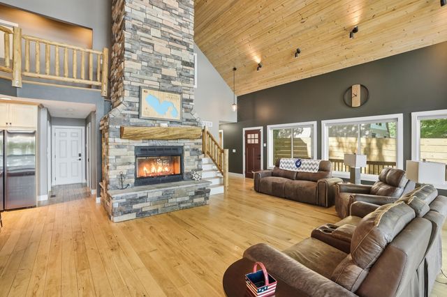 17812 Arnwine Drive, Vandalia, MI 49095