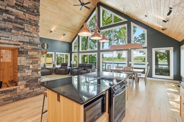 17812 Arnwine Drive, Vandalia, MI 49095