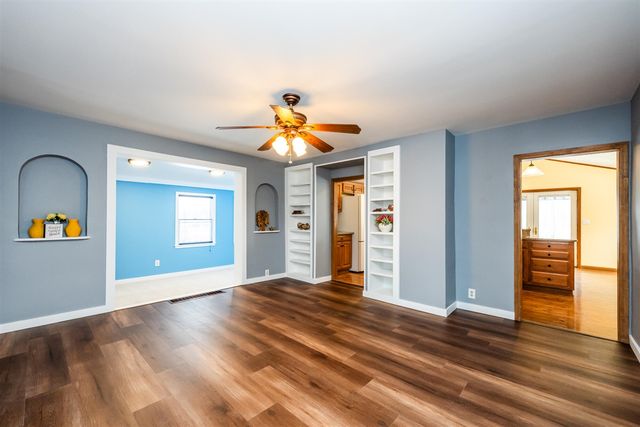 2481 W John Beers Road, Stevensville, MI 49127