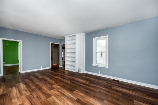 2481 W John Beers Road, Stevensville, MI 49127