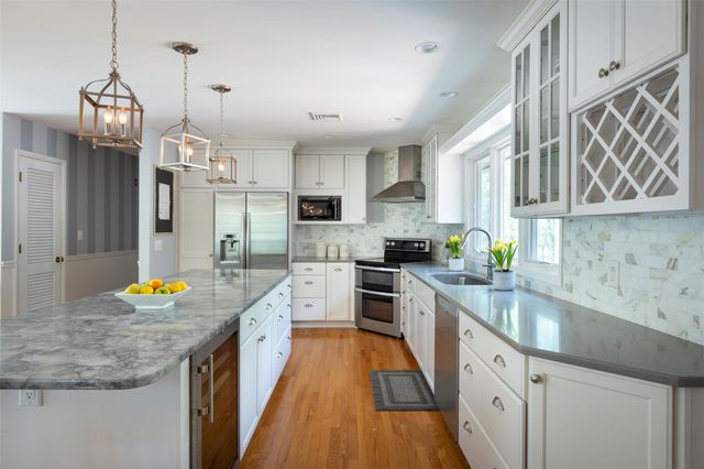 23 Maurizi Lane, Woodstock, NY 12498