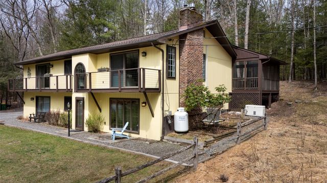 23 Maurizi Lane, Woodstock, NY 12498