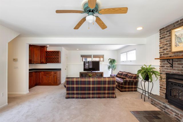 23 Maurizi Lane, Woodstock, NY 12498