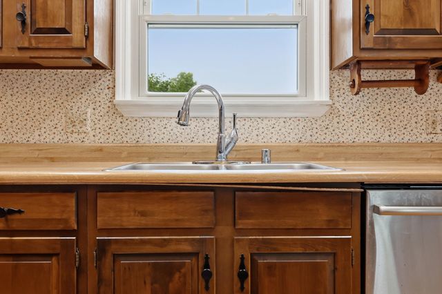 1661 Waterworks Road, Winchester, KY 40391